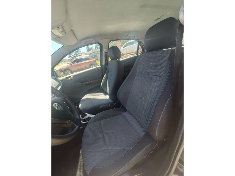 VOLKSWAGEN - GOL - 2010/2011 - Preta - R$ 29.900,00