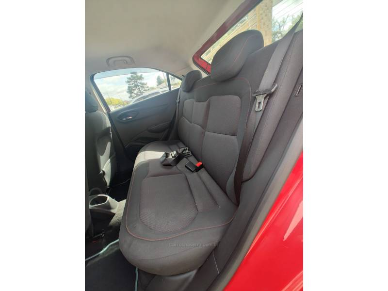 CHEVROLET - ONIX - 2015/2016 - Vermelha - R$ 56.900,00