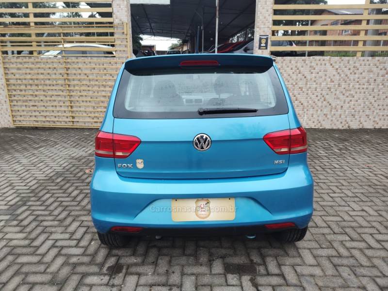 VOLKSWAGEN - FOX - 2014/2015 - Azul - R$ 45.900,00