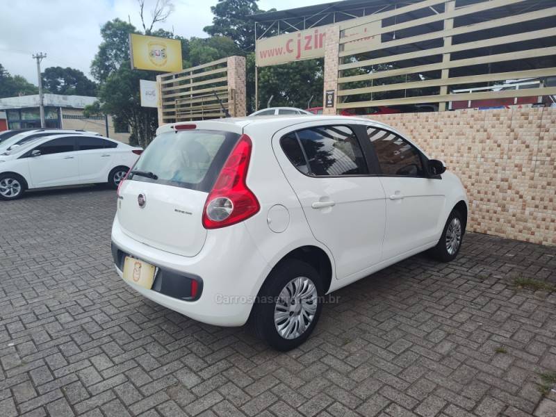FIAT - PALIO - 2014/2015 - Branca - R$ 39.900,00