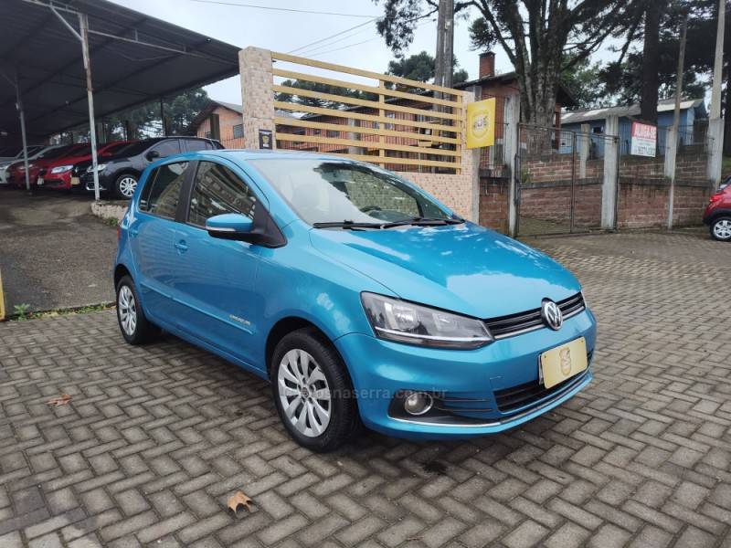 VOLKSWAGEN - FOX - 2014/2015 - Azul - R$ 45.900,00