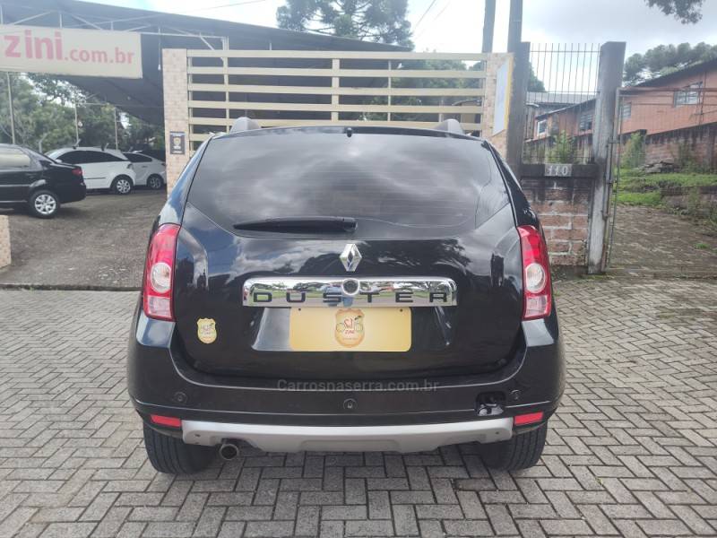 RENAULT - DUSTER - 2013/2014 - Preta - R$ 51.900,00