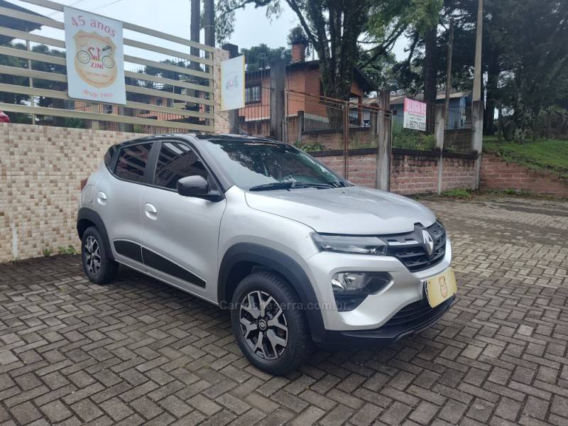 RENAULT - KWID - 2022/2023 - Prata - R$ 53.900,00