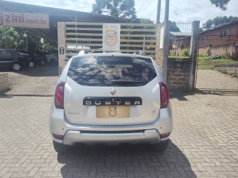 RENAULT - DUSTER - 2015/2016 - Prata - R$ 59.900,00