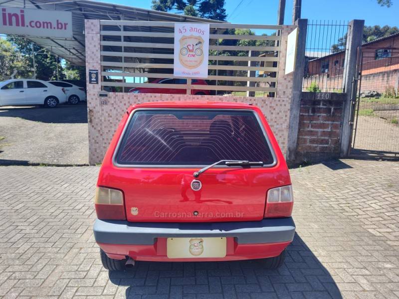 FIAT - UNO - 2009/2010 - Vermelha - R$ 19.900,00