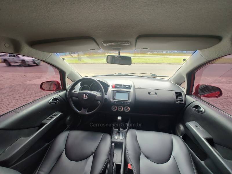 HONDA - FIT - 2006/2007 - Vermelha - R$ 29.900,00