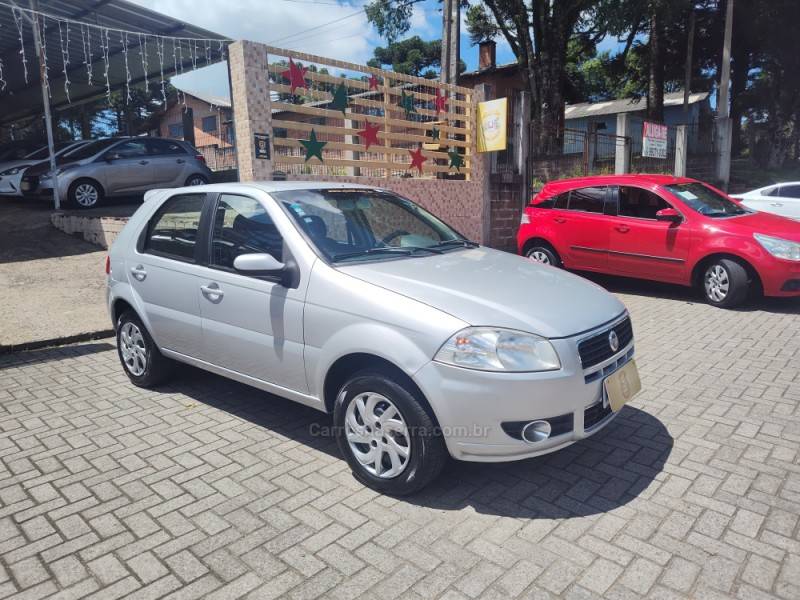FIAT - PALIO - 2007/2008 - Prata - R$ 27.900,00