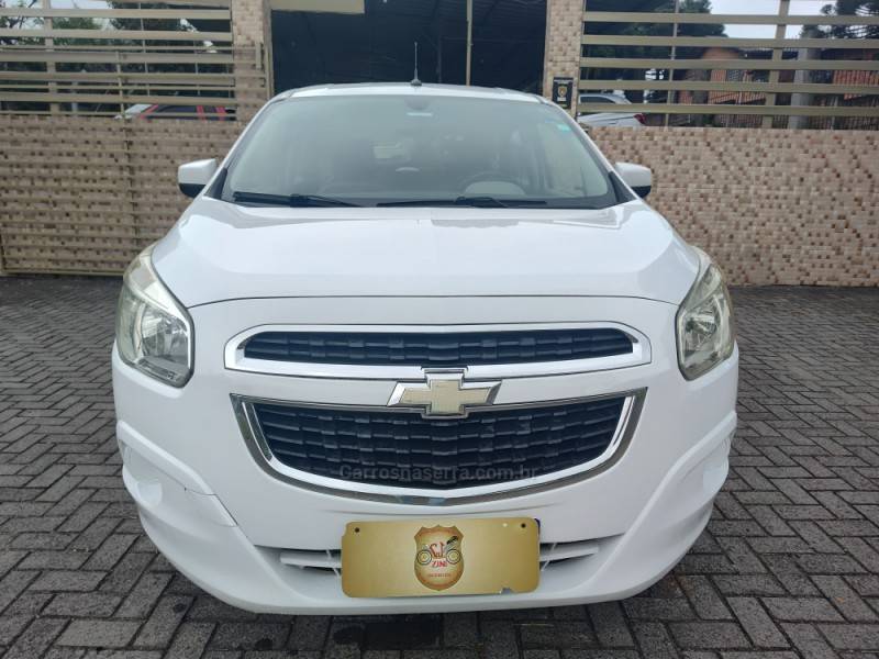 CHEVROLET - SPIN - 2012/2013 - Branca - R$ 42.900,00