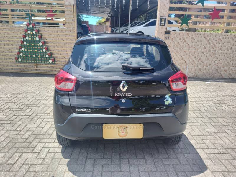 RENAULT - KWID - 2017/2018 - Preta - R$ 39.900,00