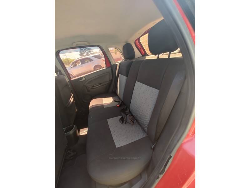 FORD - FIESTA - 2012/2013 - Vermelha - R$ 31.900,00