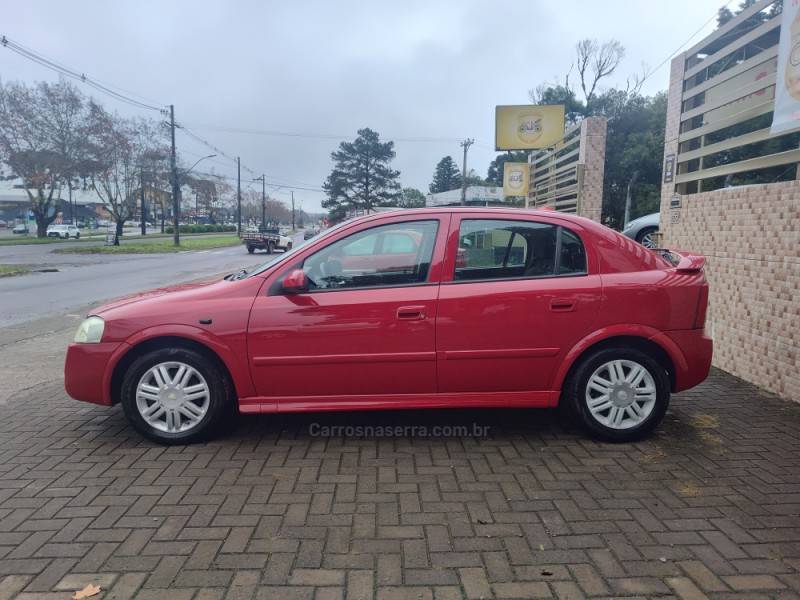 CHEVROLET - ASTRA - 2008/2009 - Vermelha - R$ 33.900,00