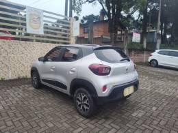RENAULT - KWID - 2022/2023 - Prata - R$ 53.900,00
