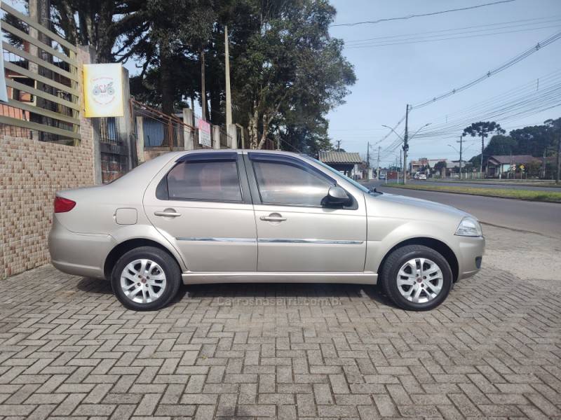 FIAT - SIENA - 2013/2014 - Bege - R$ 36.900,00