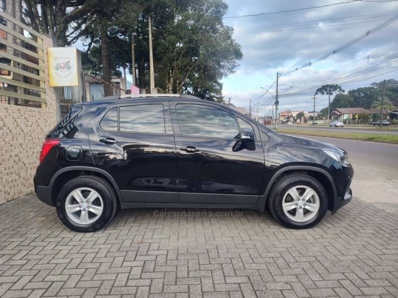 CHEVROLET - TRACKER - 2019/2019 - Preta - R$ 82.900,00