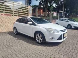 FORD - FOCUS - 2014/2014 - Branca - R$ 48.900,00
