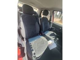 FIAT - SIENA - 2014/2015 - Vermelha - R$ 35.900,00